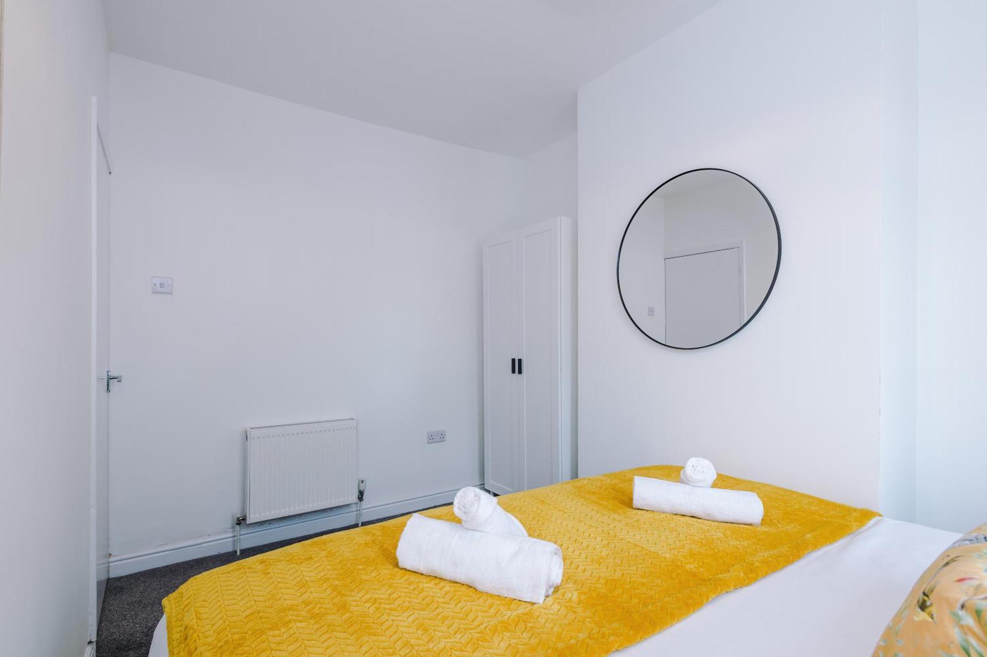 Modern Premium 3 Bed Hidden Gem - Central Location バーンズリー エクステリア 写真